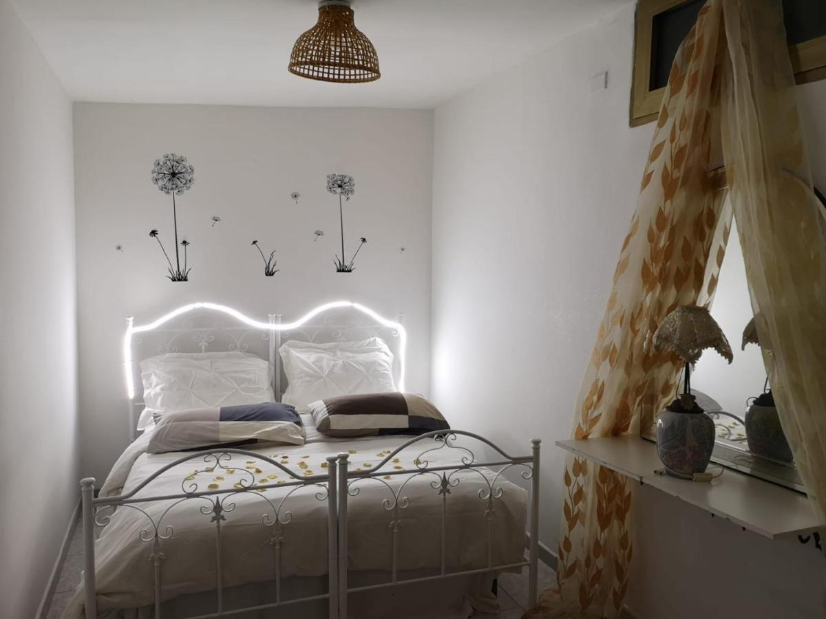 Villa Mina Con Vasca Idromassaggio Ταράντο Εξωτερικό φωτογραφία